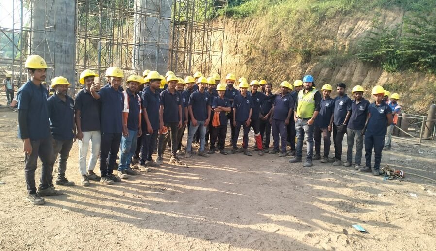 WORKERS SITE PHOTO